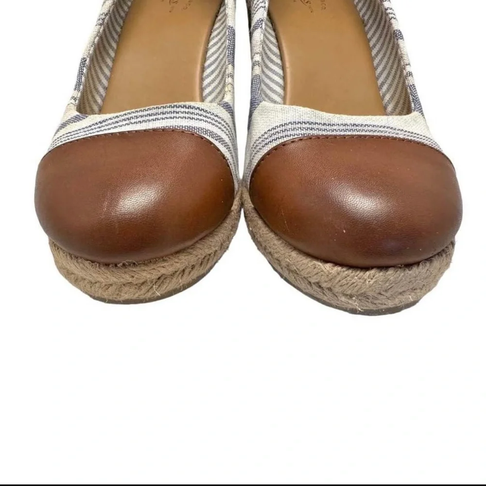 GH Bass Blue/White Stripe Brown Cap Toe Platform Wedge Pump Size 7.5